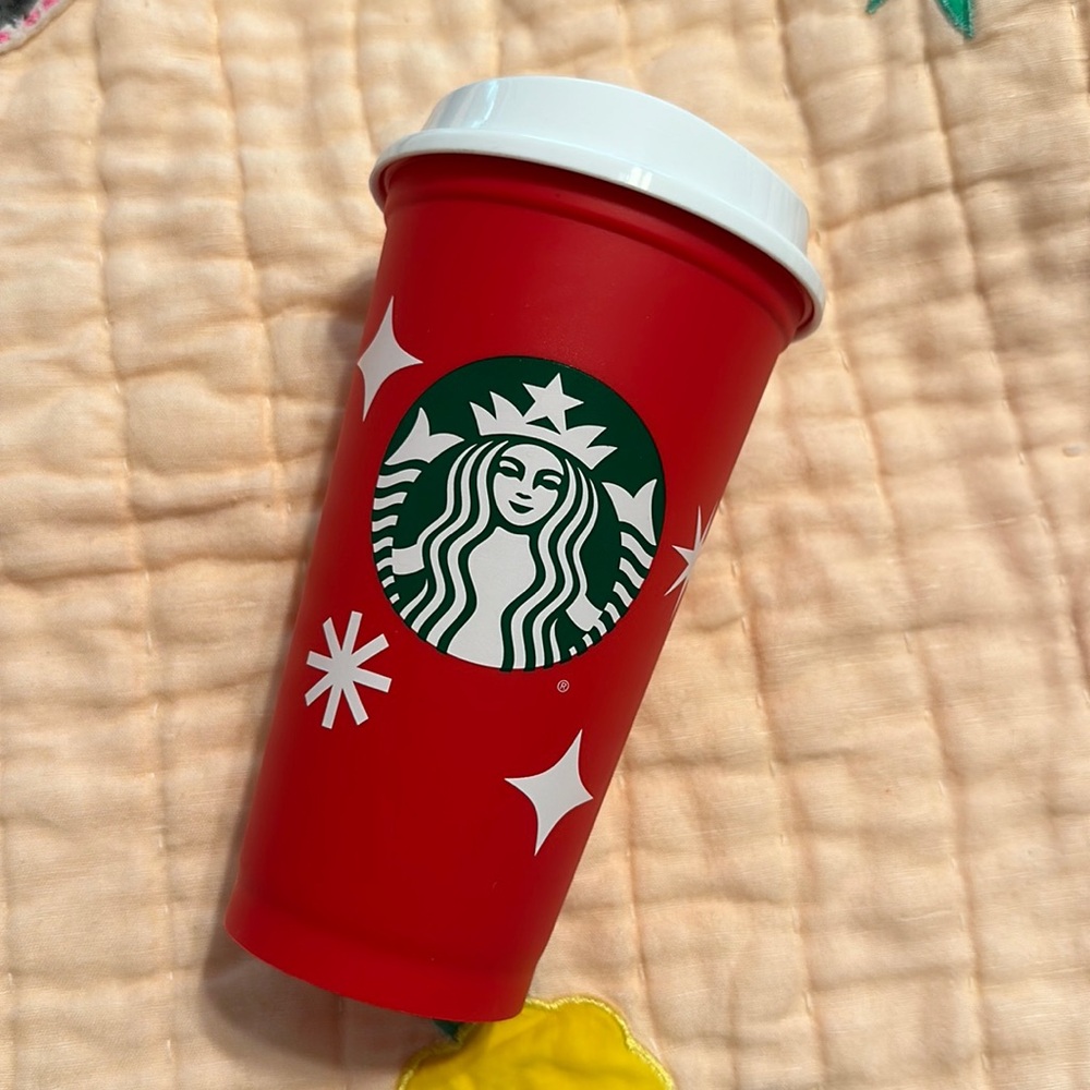 Starbucks Coffee red white holiday winter Christmas reusable plastic cup w/ lid